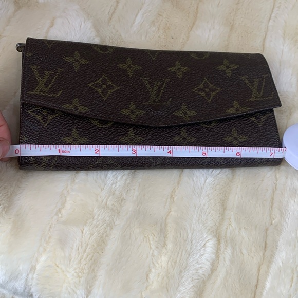 LV Monogram Emilie Continental Wallet - Picture 16 of 16